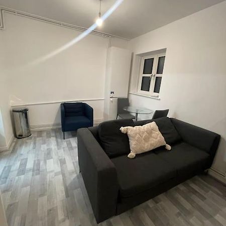 Lovely Spacious Entire 1 Bedroom Apartment - New Management London Eksteriør bilde